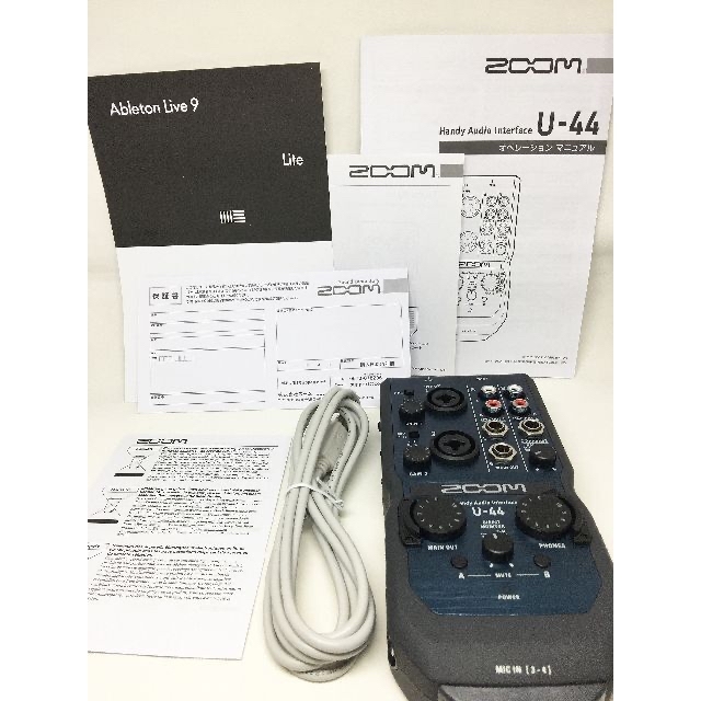 ZOOM U-44　【専用ホルダー＆ACアダプター付】 1