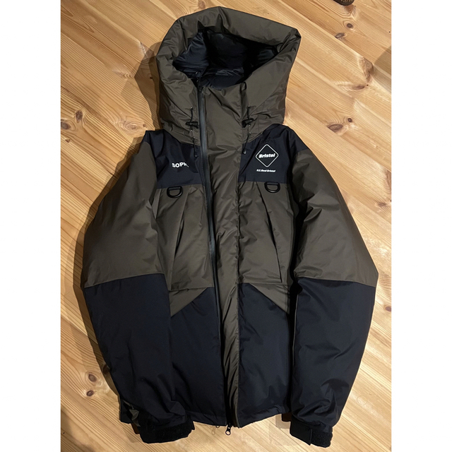 特別送料無料!】 F.C.R.B. - F.C.Real Bristol DOWN BENCH PARKA