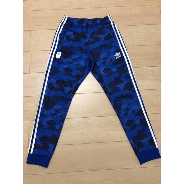 A BATHING APE(アベイシングエイプ)のL adidas BAPE APE TRACK PANT トラック パンツ カモ メンズのパンツ(その他)の商品写真