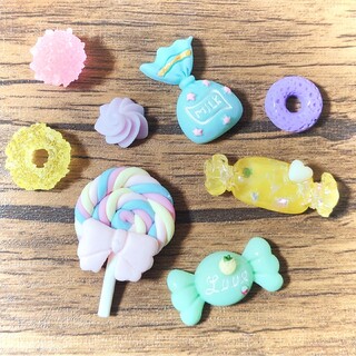 🥞❤🧁デコパーツ8個入り🍭💜🍯(各種パーツ)