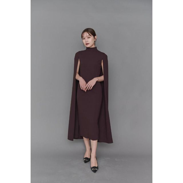 L’or cape collar dress チャコール