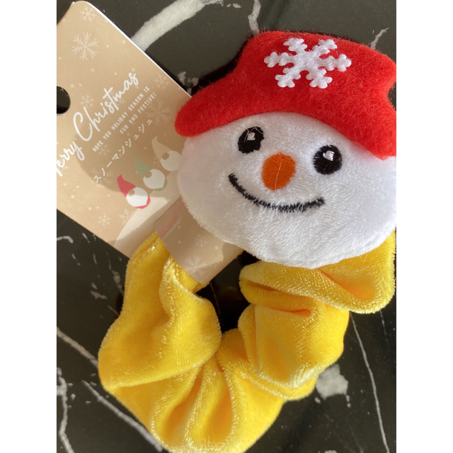 Snow Man(スノーマン)のSnowMan スノーマン 岩本照　シュシュ CanDo キャンドゥ ヘアゴム エンタメ/ホビーのタレントグッズ(アイドルグッズ)の商品写真