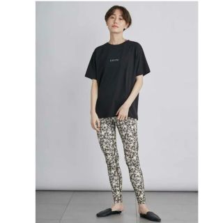 エミ(emmi)の【新品】エミ スポーツウェア バックデザイン emmi ロゴ TEE BACK(ヨガ)