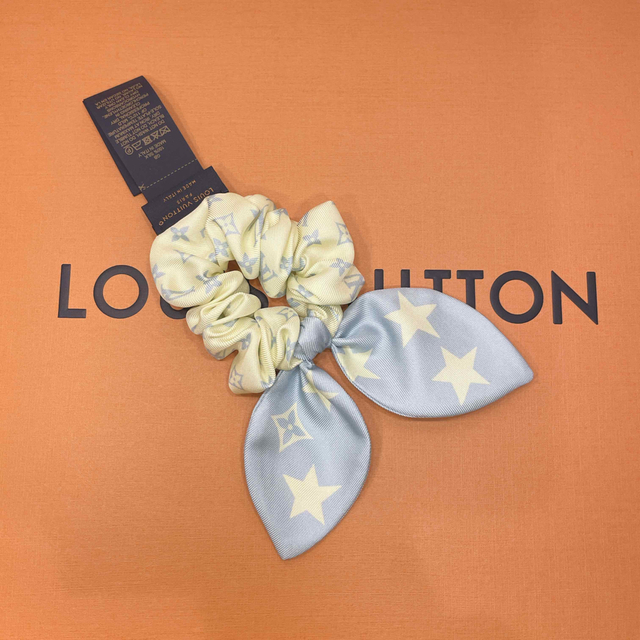 LOUIS VUITTON(ルイヴィトン)の【新品】LOUIS VUITTON シュシュ リボン レディースのヘアアクセサリー(ヘアゴム/シュシュ)の商品写真