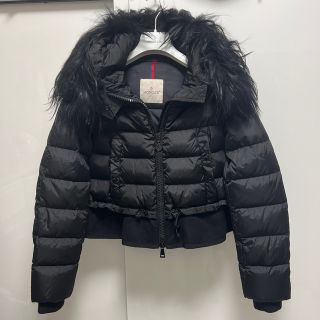 モンクレール(MONCLER)の最終値下げ☆モンクレール　VEANNE☆リアルファー　ダウン　黒　ショート丈(ダウンジャケット)