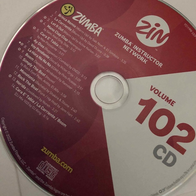 Zumba(ズンバ)のズンバ CD zin102ウォーミングアップ付き エンタメ/ホビーのCD(クラブ/ダンス)の商品写真