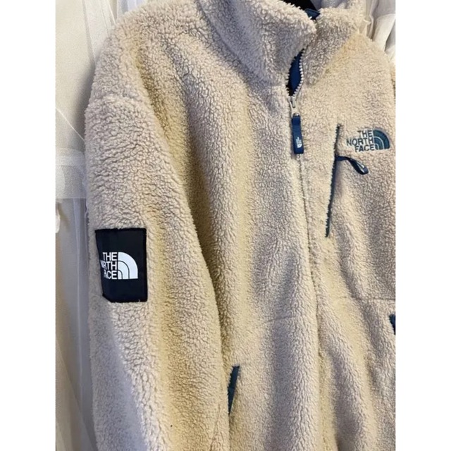 THE NORTH FACE(ザノースフェイス)のTHE NORTH FACE ブルゾン ベージュ / X-LARGE レディースのジャケット/アウター(その他)の商品写真