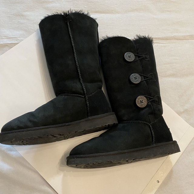 UGG ベイリーボタンブーツ