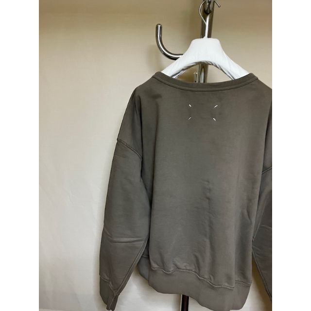 Maison Martin Margiela(マルタンマルジェラ)の新品 22aw XL マルジェラ 反転ロゴ スウェット 茶色 4072 メンズのトップス(スウェット)の商品写真