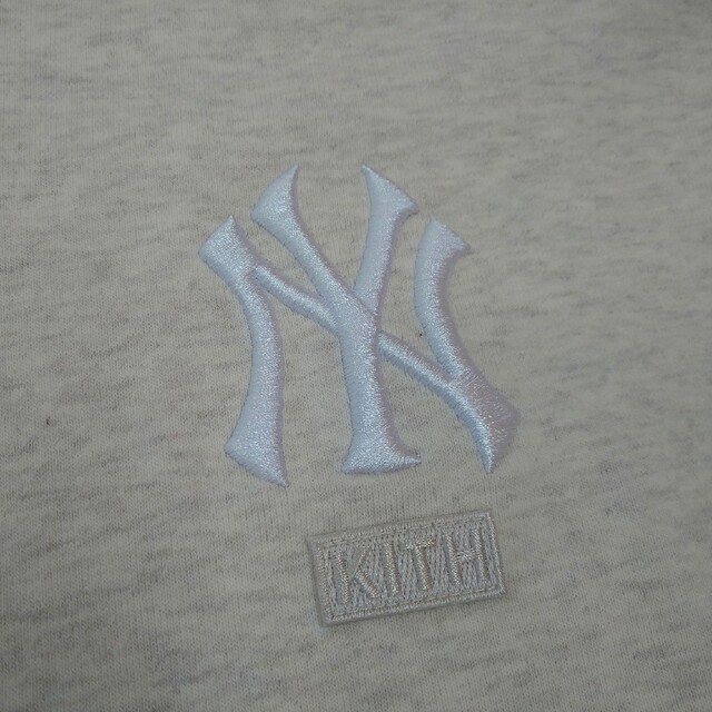 KITH(キス)のKITH × Yankees WilliamsⅢ Hoodie 【中古】 メンズのトップス(パーカー)の商品写真