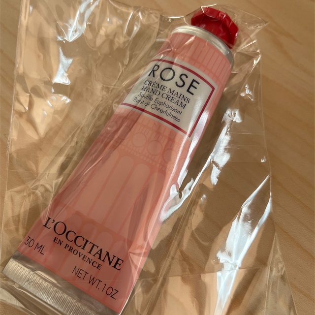 L'OCCITANE(ロクシタン)の《美品》ロクシタン ローズ ハンドクリーム 未使用 コスメ/美容のボディケア(ハンドクリーム)の商品写真