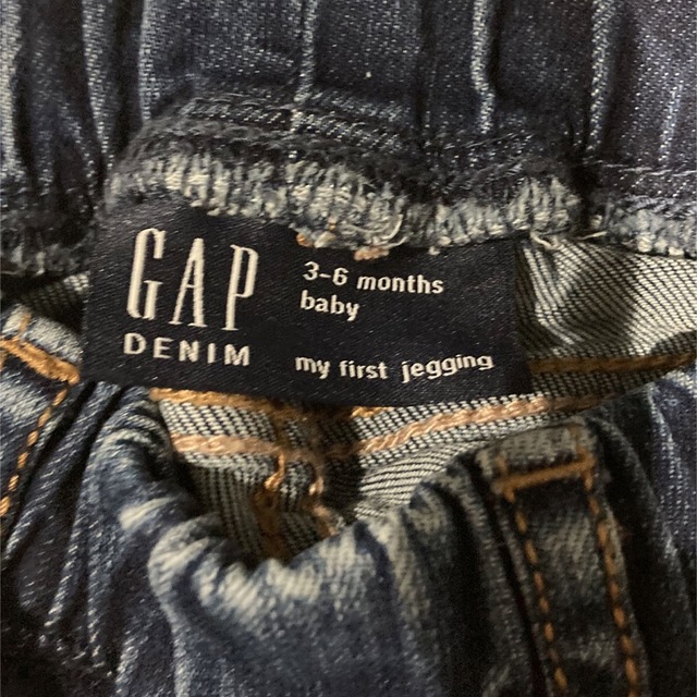 GAP(ギャップ)のgap 赤ちゃん　スキニー キッズ/ベビー/マタニティのベビー服(~85cm)(パンツ)の商品写真