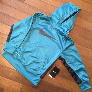 ナイキ(NIKE)の【未使用】ナイキ　NIKE ジャンバー　120-130(ジャケット/上着)