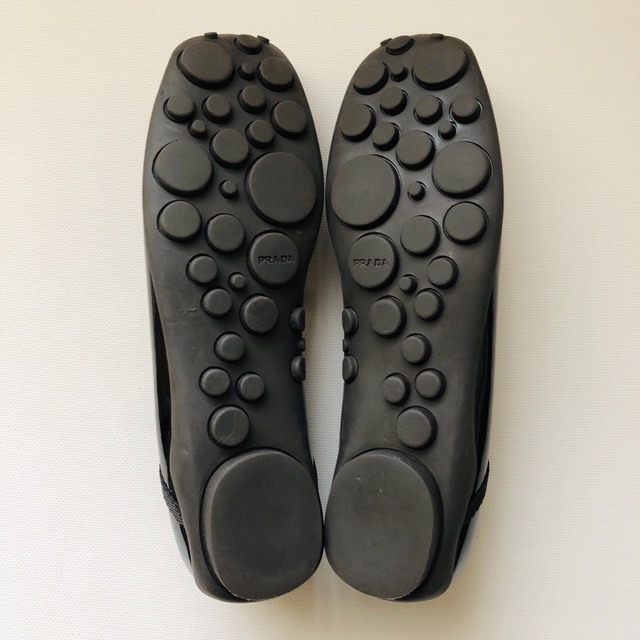 PRADA(プラダ)のプラダ　Tストラップシューズ　37.5　24.5cm　エナメル　ダークブラウン レディースの靴/シューズ(バレエシューズ)の商品写真
