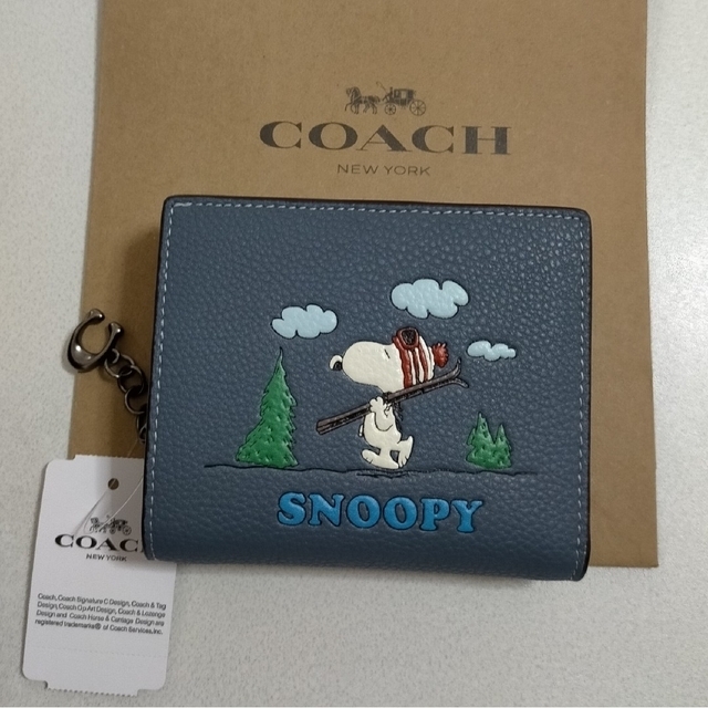 新商品　COACH　折り財布　NEWデザイン　　スヌーピー