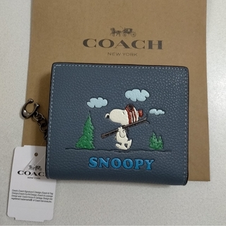 コーチ(COACH)の新商品　COACH　折り財布　NEWデザイン　　スヌーピー(折り財布)