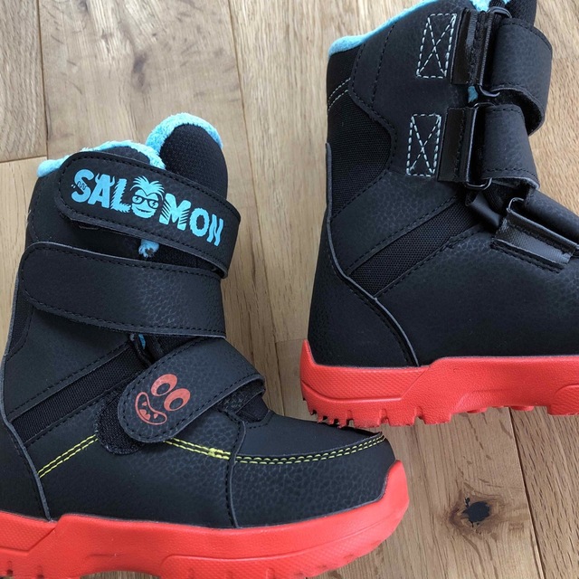 SALOMON(サロモン)の【美品】キッズスノーボードブーツ　サロモン（salomon）17cm スポーツ/アウトドアのスノーボード(ブーツ)の商品写真