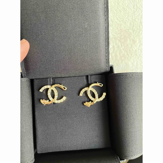 高品質の人気 CHANEL CCマーク ピアス クルーズ CHANEL - ピアス
