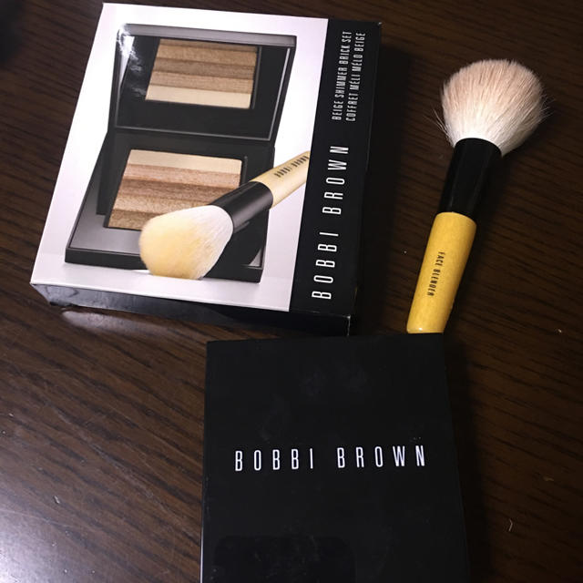 BOBBI BROWN(ボビイブラウン)のボビーブラウン フェイスパウダー コスメ/美容のベースメイク/化粧品(フェイスパウダー)の商品写真