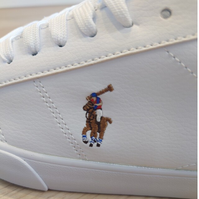 POLO RALPH LAUREN(ポロラルフローレン)のPOLO　Ralph Lauren　スニーカー白　24.5cm レディースの靴/シューズ(スニーカー)の商品写真