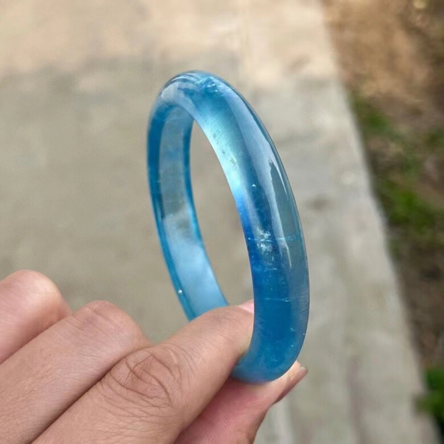 ⭐︎【天然】アクアマリン バングル 60mm-