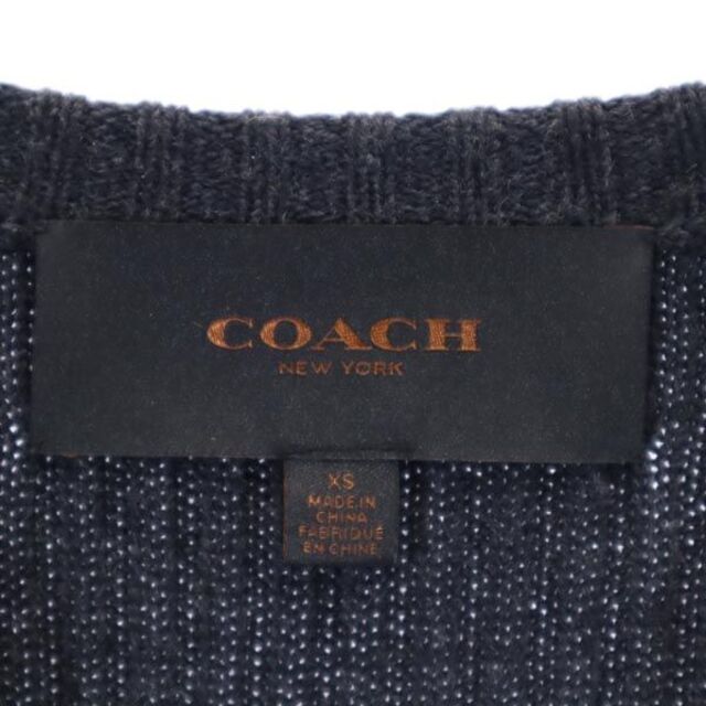 COACH(コーチ)のコーチ ウール100％ ニット XS グレー COACH 牛革レザーエルボーパッチ付き 長袖 セーター メンズ 【中古】  【221109】 メンズのトップス(ニット/セーター)の商品写真