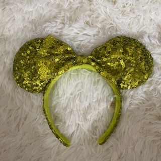 ディズニー(Disney)の【即日発送可能】極美品　TDL スパンコールカチューシャ　ミニーちゃん(カチューシャ)