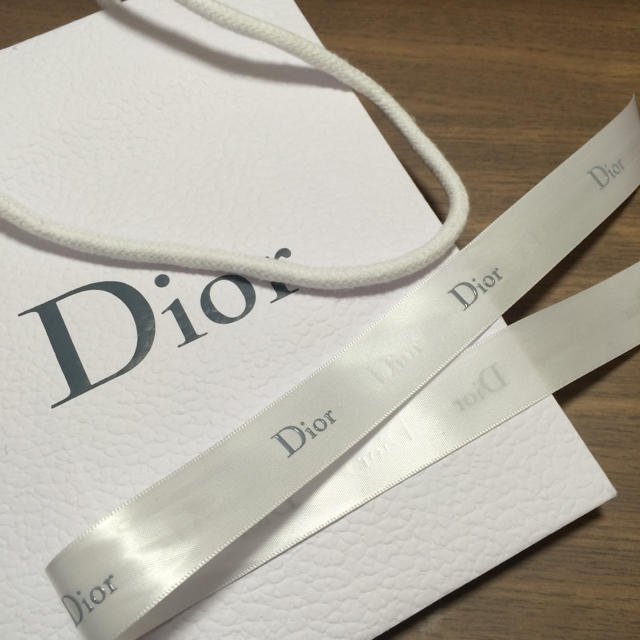 Dior(ディオール)のDior クッションファンデ【袋リボン付き🎀】 コスメ/美容のベースメイク/化粧品(ファンデーション)の商品写真