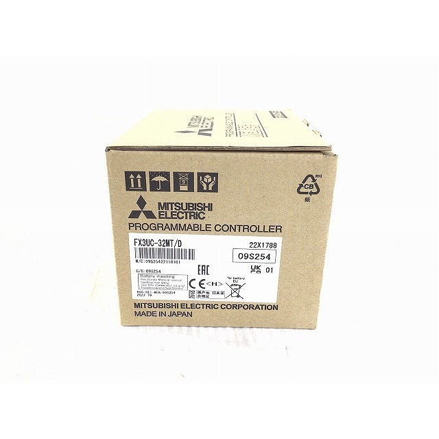 未使用☆送料無料 MITSUBISHI 三菱電機 シーケンサ FX3UC-32MT/D 2022年製