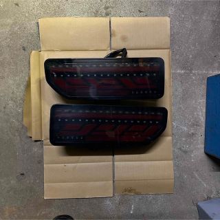 ショウワガレージ ledテールランプ スモーク ジムニー jb64 jb74の通販