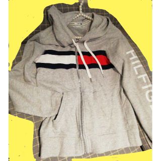 トミーヒルフィガー(TOMMY HILFIGER)のトミーヒルフィガー　　パーカー　トリコロール　ビッグロゴ(パーカー)