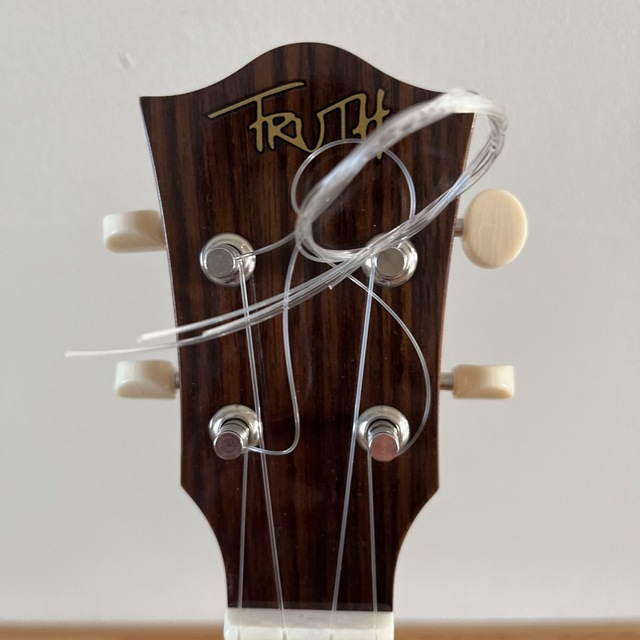 TRUTH ウクレレ　美品　コンサート 楽器のウクレレ(コンサートウクレレ)の商品写真