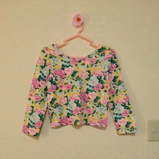 フォーエバートゥエンティーワン(FOREVER 21)のForever21♡花柄ｸﾛｯﾌﾟﾄﾞT(Tシャツ(長袖/七分))