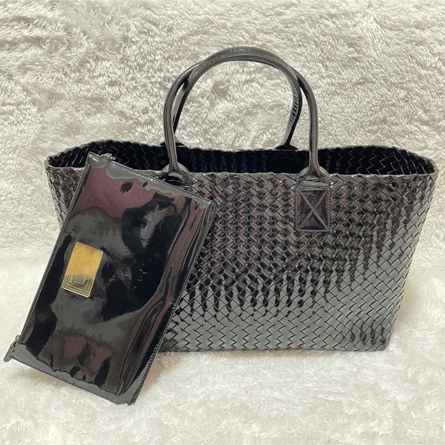 人気TOP Bottega トート ポーチ付 パテント カバMM イントレチャート