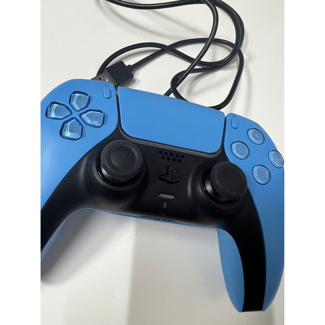 PlayStation(プレイステーション)の純正 ps5ワイヤレスコントローラー スターライト ブルー エンタメ/ホビーのゲームソフト/ゲーム機本体(その他)の商品写真