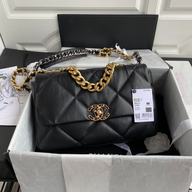 PRADAショルダーバック　CHANEL HERMES