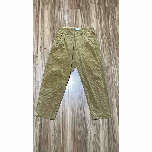 W)taps(ダブルタップス)のWTAPS TUCK 02 TROUSERS CORDUROY CAMEL メンズのパンツ(その他)の商品写真