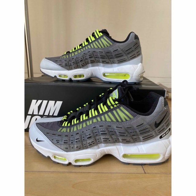 NIKE(ナイキ)のKIM JONES × NIKE AIR MAX 95 "BLACK/VOLT" メンズの靴/シューズ(スニーカー)の商品写真