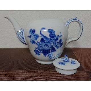 ROYAL COPENHAGEN - ロイヤルコペンハーゲン・ブルーフルーフラワー