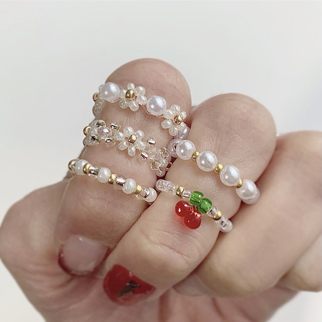 韓国ビーズ♡リング5点set＼White×Pearl／ ハンドメイドのアクセサリー(リング)の商品写真