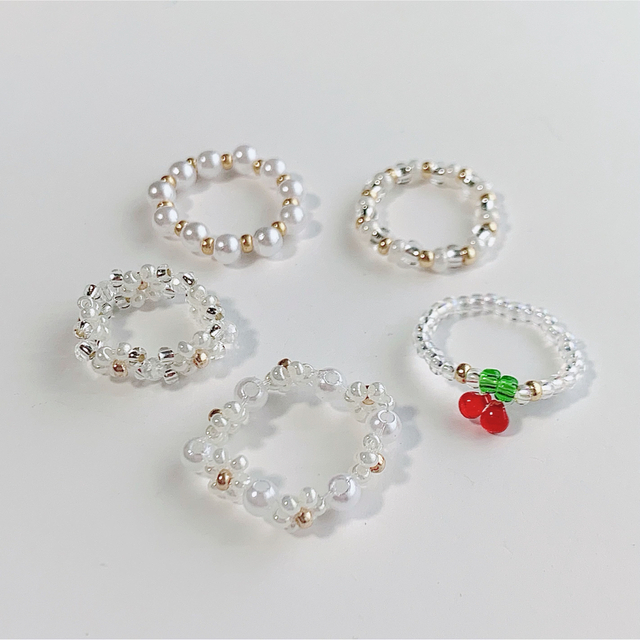 韓国ビーズ♡リング5点set＼White×Pearl／ ハンドメイドのアクセサリー(リング)の商品写真