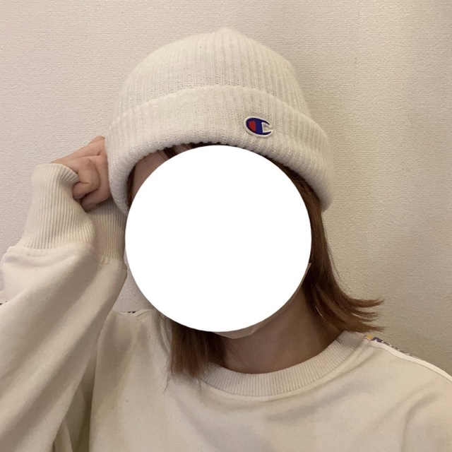 Champion(チャンピオン)のChampion 白ニット帽 レディースの帽子(ニット帽/ビーニー)の商品写真