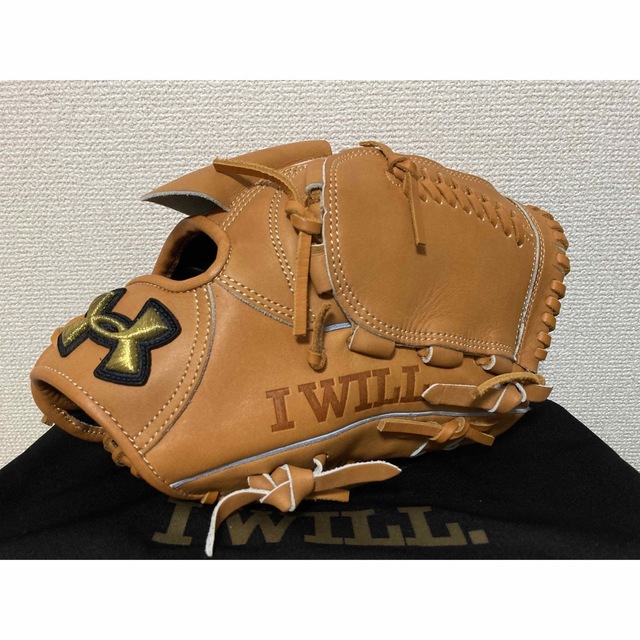アンダーアーマー 軟式 投手用 グラブ袋付き 未使用 スポーツ