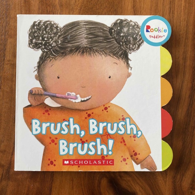 Brush, Brush, Brush! 英語の絵本 ボードブック エンタメ/ホビーの本(絵本/児童書)の商品写真