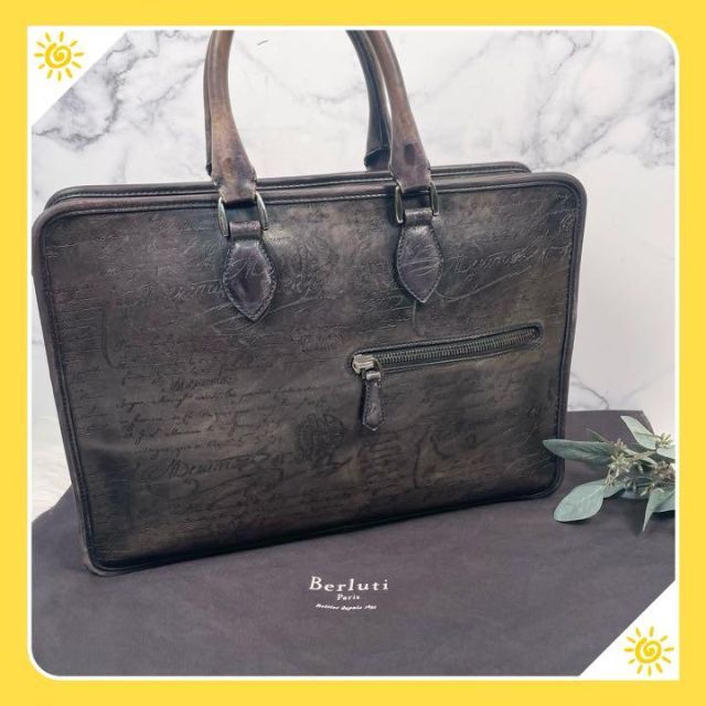 今日の超目玉】 Berluti - 美品⭐️ベルルッティ スクリットレザー