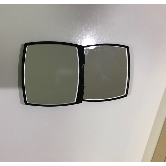 CHANEL(シャネル)のシャネル　ダブルミラー　手鏡　ジャンク レディースのファッション小物(ミラー)の商品写真