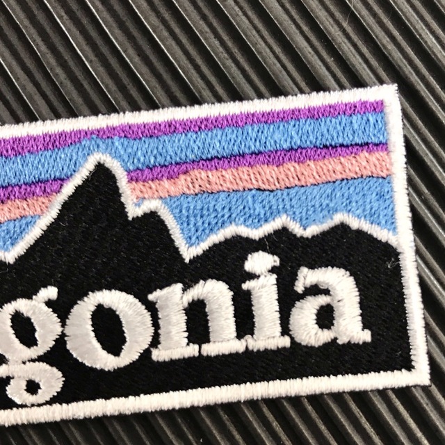 patagonia(パタゴニア)のパタゴニア PATAGONIA フィッツロイ ロゴ アイロンワッペン -37 ハンドメイドの素材/材料(各種パーツ)の商品写真
