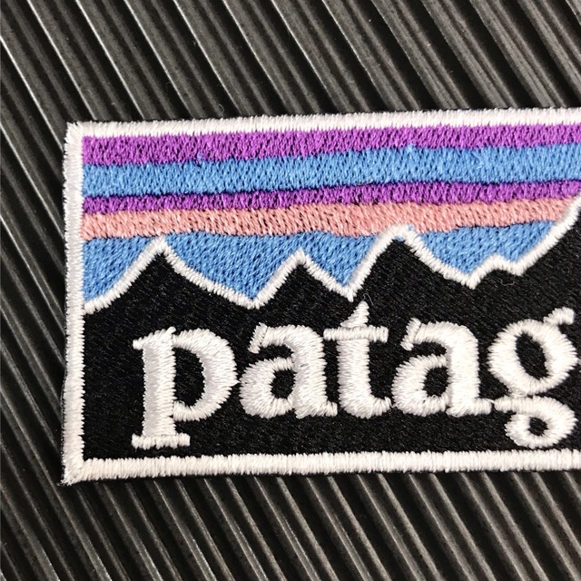 patagonia(パタゴニア)のパタゴニア PATAGONIA フィッツロイ ロゴ アイロンワッペン -37 ハンドメイドの素材/材料(各種パーツ)の商品写真