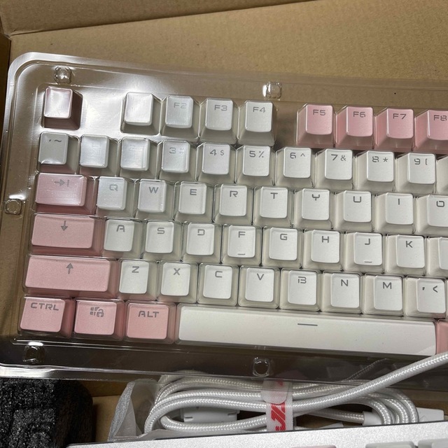 【新品未使用】可愛いゲーミングキーボード