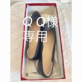 サルヴァトーレフェラガモ(Salvatore Ferragamo)のフェラガモフラットシューズ　ブラック　サイズ6 1/2C（約24.5cm）(バレエシューズ)